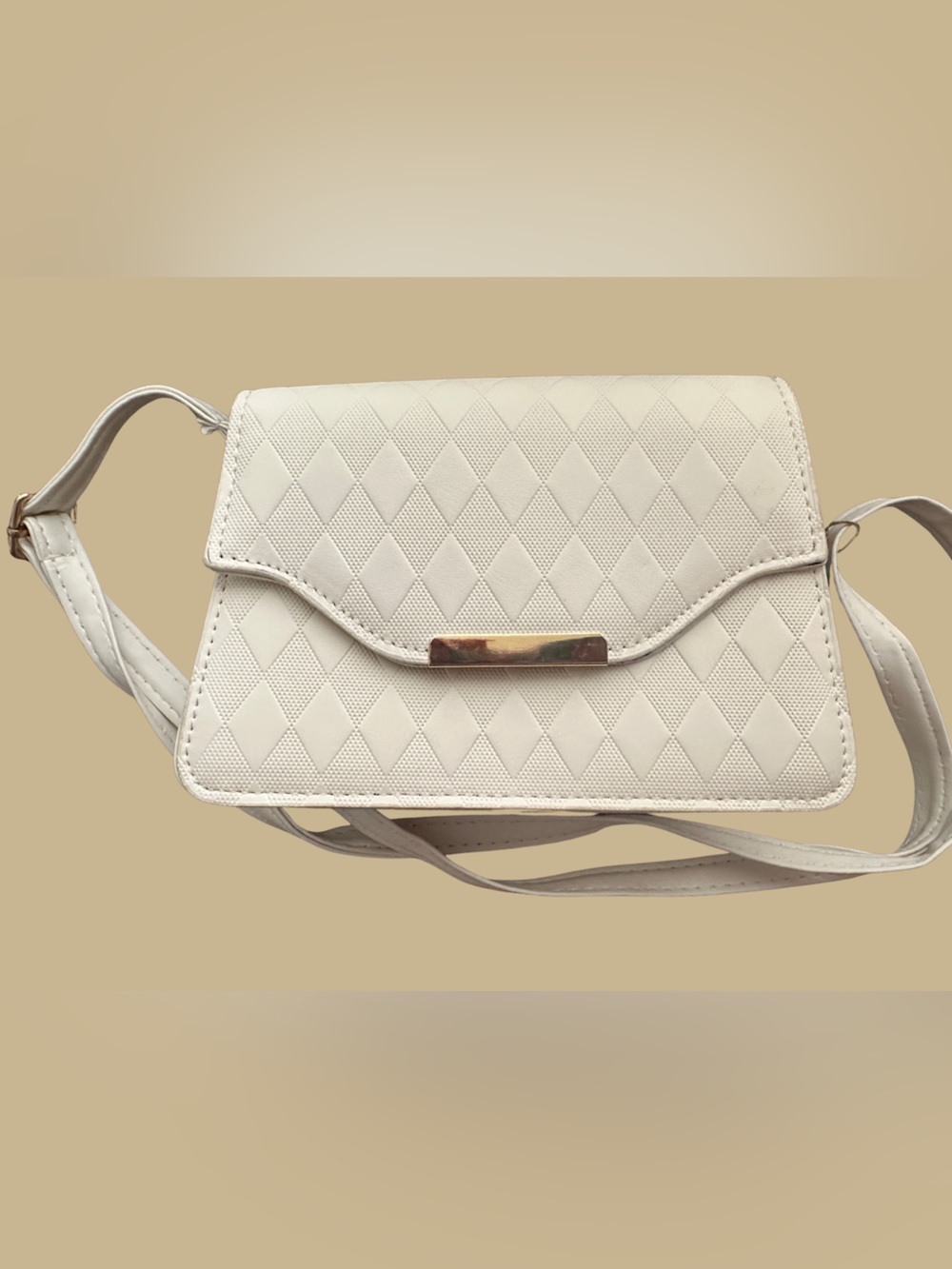 Elegant White Quilted Crossbody Bag with Gold Accent